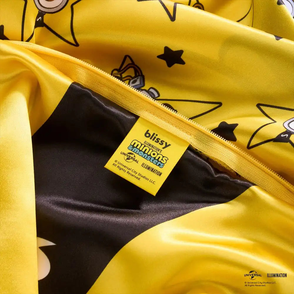 Pillowcase - Minions & Monsters - Seeing Stars - Queen